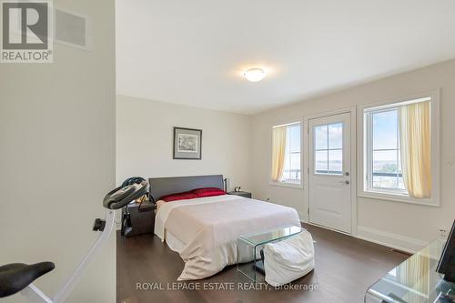 8 Morgan Drive, Oro-Medonte, ON - Indoor Photo Showing Bedroom