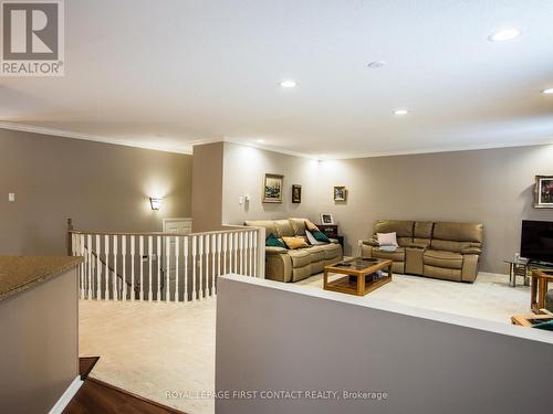 118 Silver Birch Ave, Wasaga Beach, ON - Indoor Photo Showing Other Room