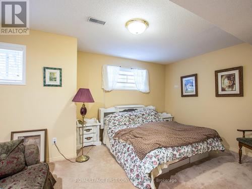 118 Silver Birch Ave, Wasaga Beach, ON - Indoor Photo Showing Bedroom