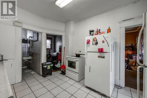 65 Colborne Street S, Norfolk, ON - Indoor Photo Showing Kitchen