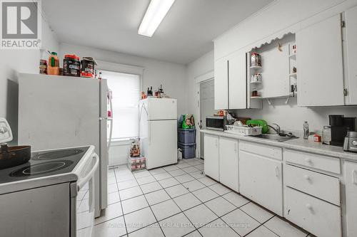 65 Colborne Street S, Norfolk, ON - Indoor Photo Showing Kitchen