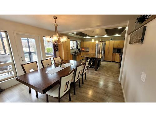 6177 12Th Street, Grand Forks, BC - Indoor Photo Showing Dining Room