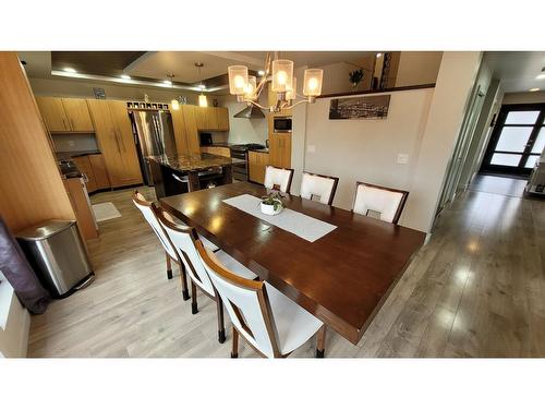 6177 12Th Street, Grand Forks, BC - Indoor Photo Showing Dining Room