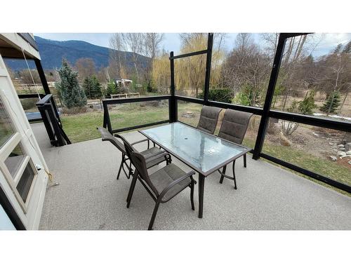 6177 12Th Street, Grand Forks, BC - Outdoor With Exterior