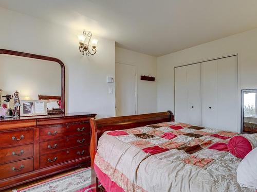 Master bedroom - 5253 Rue Canon, Longueuil (Saint-Hubert), QC - Indoor Photo Showing Bedroom