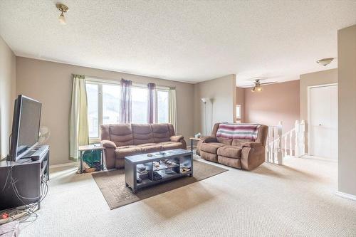 1235 Pinyon Road, Sparwood, BC - Indoor Photo Showing Living Room