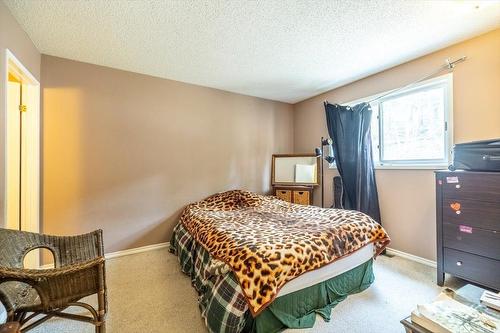 1235 Pinyon Road, Sparwood, BC - Indoor Photo Showing Bedroom