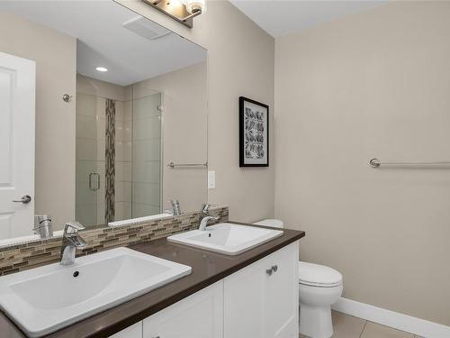 72-2490 Tuscany Drive, West Kelowna, BC - Indoor Photo Showing Bathroom