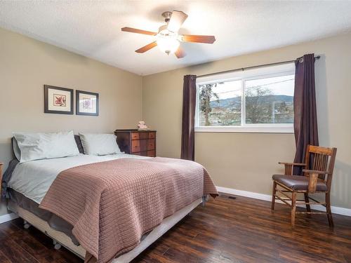 150 Muir Road, Kelowna, BC - Indoor Photo Showing Bedroom