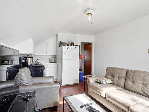 Dwelling - 380 Rue Taché, Joliette, QC - Indoor Photo Showing Living Room