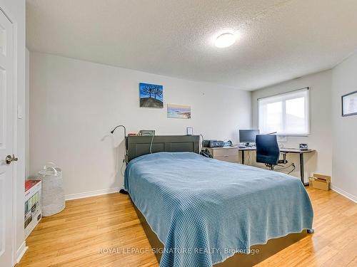 3927 Rippleton Lane, Mississauga, ON - Indoor Photo Showing Bedroom