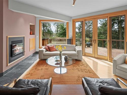 6598 Tideview Rd, Sooke, BC - Indoor Photo Showing Living Room With Fireplace