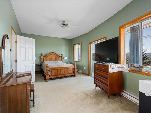 1828 Strathcona Hts, Shawnigan Lake, BC - Indoor Photo Showing Bedroom