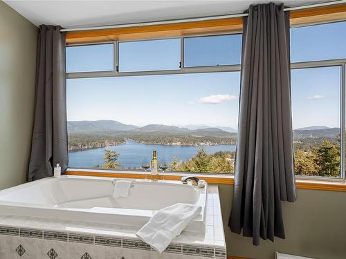 1828 Strathcona Hts, Shawnigan Lake, BC - Indoor With Body Of Water