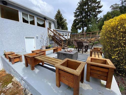 1828 Strathcona Hts, Shawnigan Lake, BC - Outdoor With Exterior