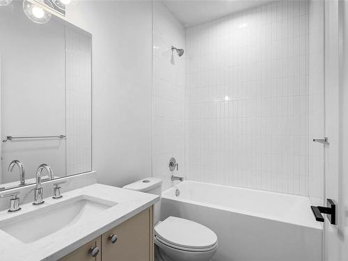1426 Sandstone Lane, Langford, BC - Indoor Photo Showing Bathroom