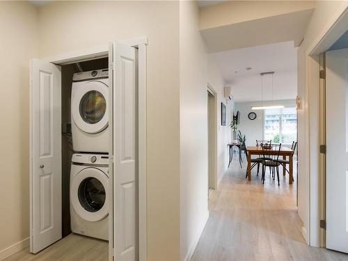 202-810 Orono Ave, Langford, BC - Indoor Photo Showing Laundry Room