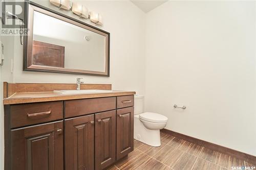 643 Atton Crescent, Saskatoon, SK - Indoor Photo Showing Bathroom