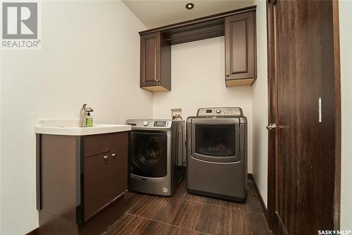 643 Atton Crescent, Saskatoon, SK - Indoor Photo Showing Laundry Room