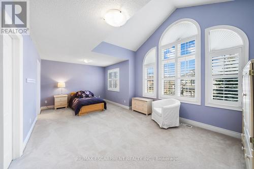 2404 Valley Forest Way, Oakville, ON - Indoor Photo Showing Bedroom
