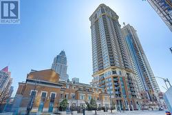1106 - 385 PRINCE OF WALES DRIVE  Mississauga, ON L5B 0C6