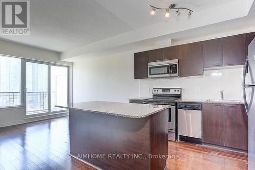 1106 - 385 Prince Of Wales Drive, Mississauga, ON - Indoor Photo Showing Kitchen