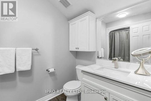 7676 Leslie Rd W, Puslinch, ON - Indoor Photo Showing Bathroom