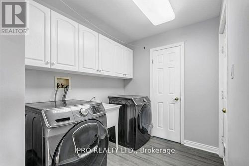 7676 Leslie Rd W, Puslinch, ON - Indoor Photo Showing Laundry Room