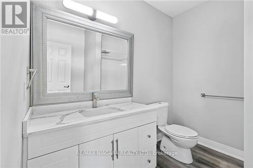 80 Page St, St. Catharines, ON - Indoor Photo Showing Bathroom