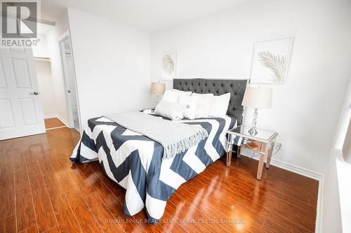 #2831 -3888 Duke Of York Blvd, Mississauga, ON - Indoor Photo Showing Bedroom