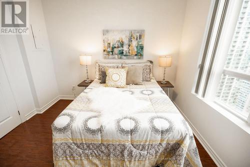 #2831 -3888 Duke Of York Blvd, Mississauga, ON - Indoor Photo Showing Bedroom