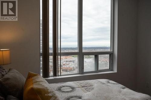 #2831 -3888 Duke Of York Blvd, Mississauga, ON - Indoor Photo Showing Bedroom