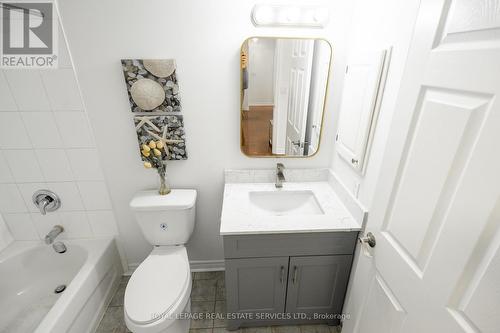 2831 - 3888 Duke Of York Boulevard, Mississauga, ON - Indoor Photo Showing Bathroom