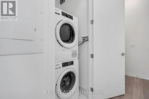 Th802 - 3 Steckley House Lane, Richmond Hill, ON - Indoor Photo Showing Laundry Room