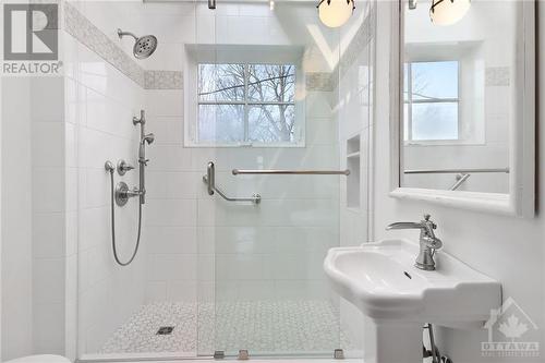 159 Country Street, Almonte, ON - Indoor Photo Showing Bathroom