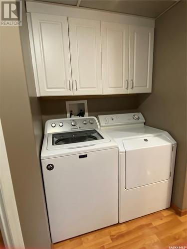 296 Maple Avenue, Yorkton, SK - Indoor Photo Showing Laundry Room