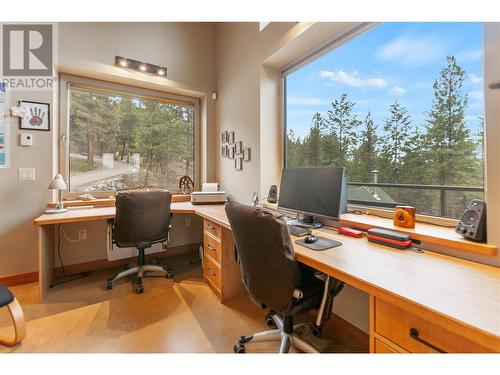 102 Vista Place, Penticton, BC - Indoor Photo Showing Office