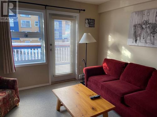 148 Silver Lode Lane Unit# 309, Silver Star, BC - Indoor Photo Showing Living Room