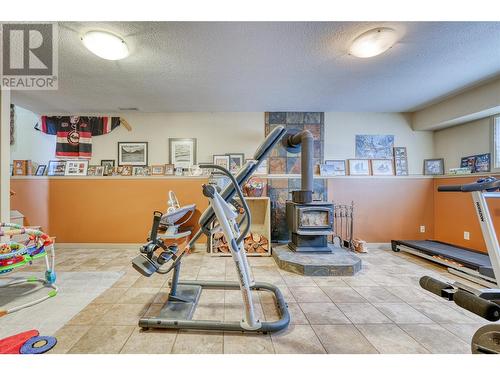 154 Glen Place, Penticton, BC - Indoor Photo Showing Gym Room