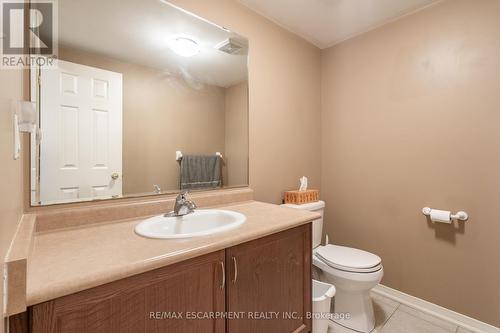 104 Burke St, Hamilton, ON - Indoor Photo Showing Bathroom