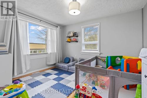 350 Durham St W, Wellington North, ON - Indoor