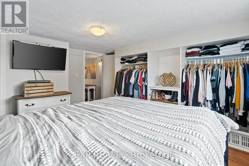 350 Durham St W, Wellington North, ON - Indoor Photo Showing Bedroom