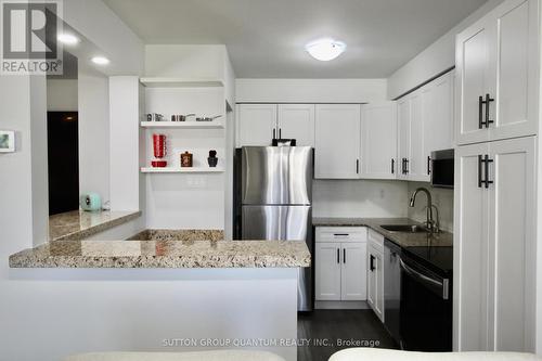 Unit 32 - 600 Silver Creek Boulevard, Mississauga, ON - Indoor Photo Showing Kitchen