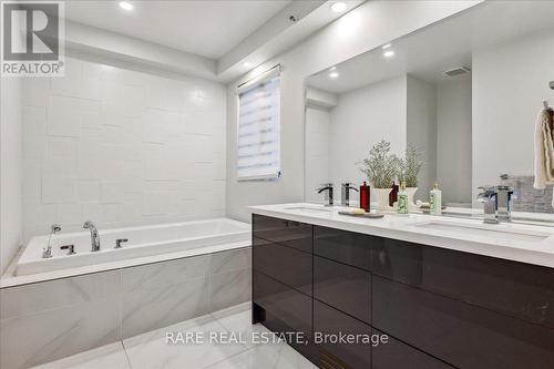 204 - 670 Richmond Street, Toronto, ON - Indoor Photo Showing Bathroom