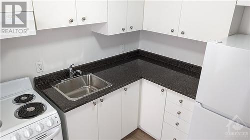 1435 Morisset Avenue Unit#21, Ottawa, ON - Indoor Photo Showing Kitchen