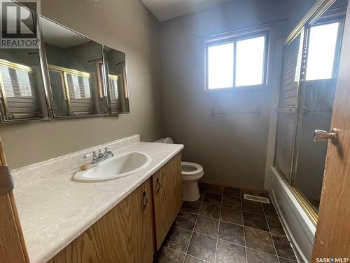 404 Cedar Meadow Drive, Regina, SK - Indoor Photo Showing Bathroom