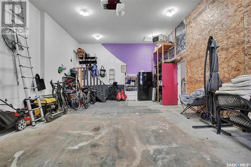 520 Redwood Crescent, Warman, SK - Indoor Photo Showing Garage
