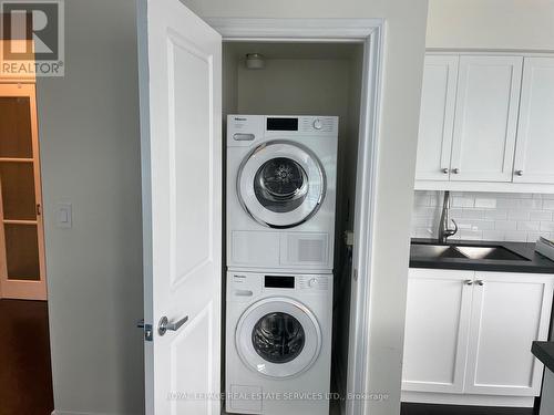 #2909 -397 Front St W, Toronto, ON - Indoor Photo Showing Laundry Room