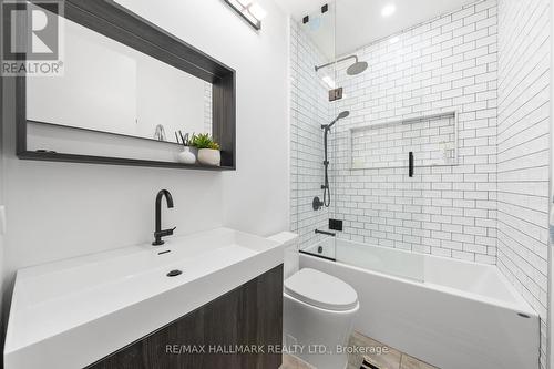 #211 -380 Macpherson Ave, Toronto, ON - Indoor Photo Showing Bathroom
