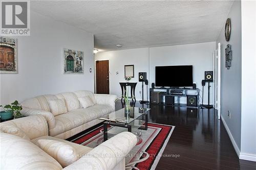 1011 - 301 Prudential Drive, Toronto, ON - Indoor Photo Showing Living Room